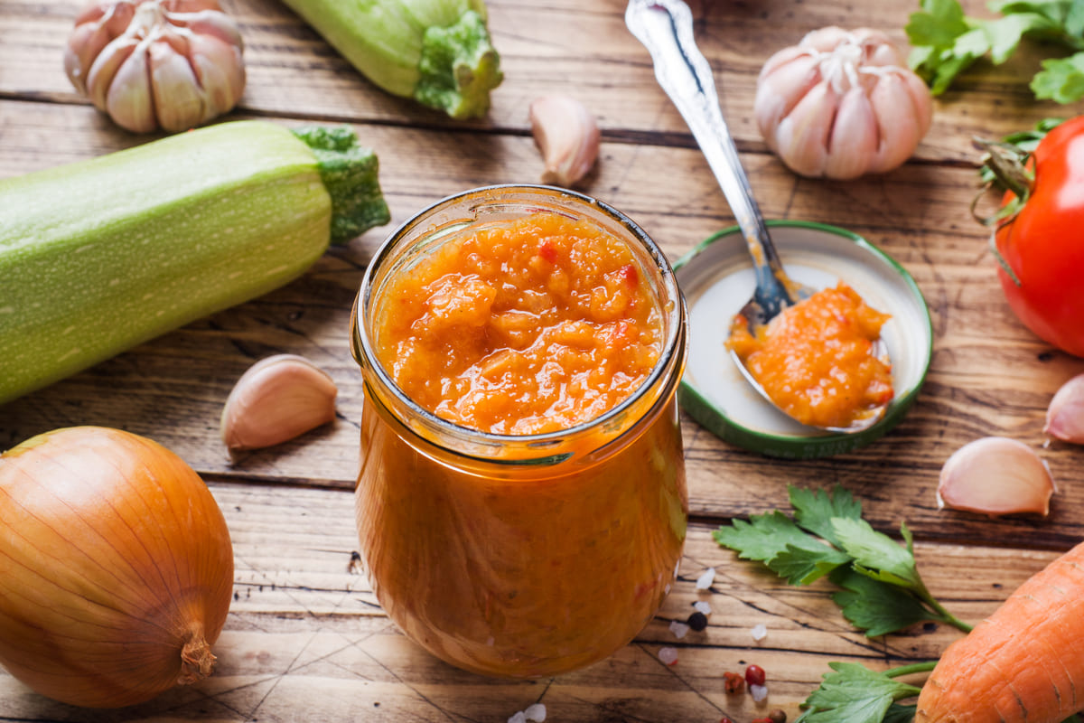 Как выбрать качественную кабачковую икру в магазине советы